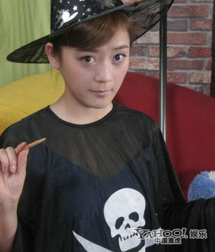 Những sao nữ Cbiz bị nghi thẩm mỹ ở c&ugrave;ng một nơi 2