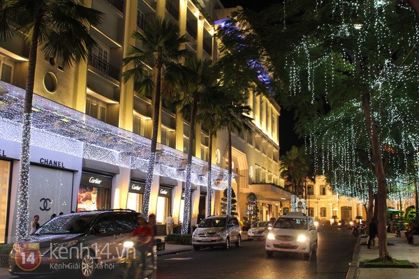 TP. HCM tuyệt đẹp về đ&ecirc;m 13