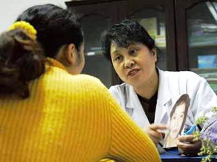 Phẫu thuật thẩm mỹ... để giống người kh&aacute;c 1