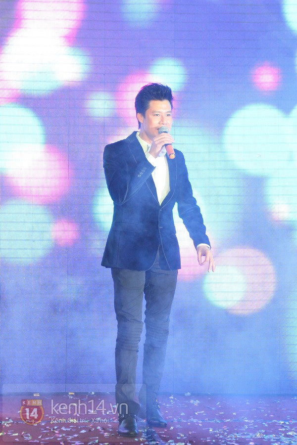 Minh Tuyết rạng rỡ trong đ&aacute;m cưới tại Việt Nam 31