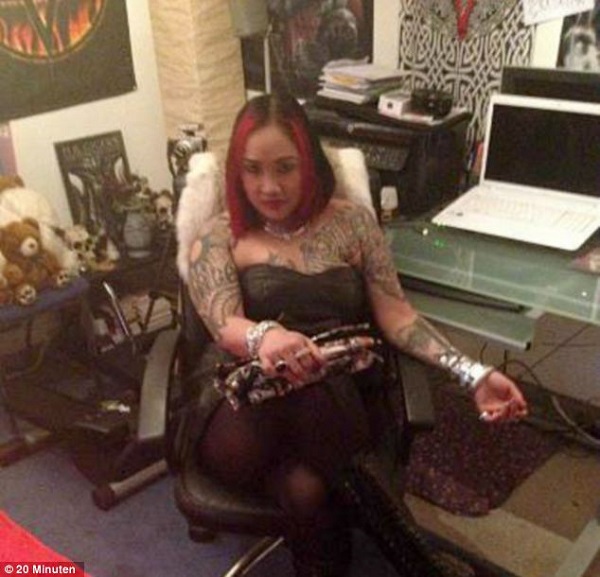 Phẫn nộ với y t&aacute; chụp ảnh tự sướng cạnh x&aacute;c chết rồi đăng l&ecirc;n facebook 5