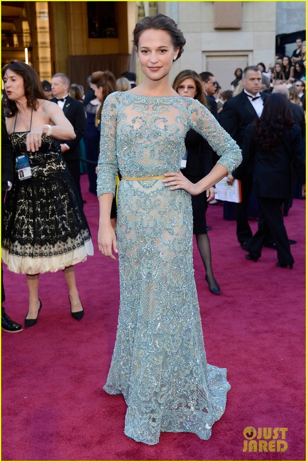 Soi "đồ hiệu" của sao tr&ecirc;n thảm đỏ Oscar 85 10