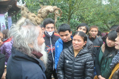 "&Ocirc;ng ti&ecirc;n" t&oacute;c b&uacute;i h&igrave;nh rồng xuất hiện ở hội Lim 4