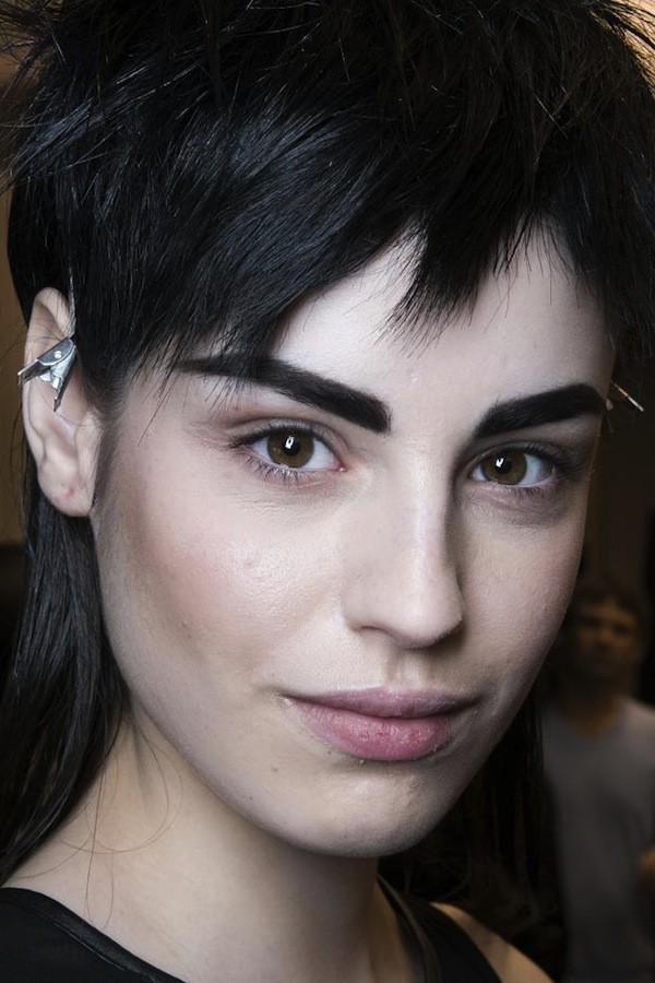 Những xu hướng trang điểm l&yacute; tưởng từ s&agrave;n diễn Thu/Đ&ocirc;ng 2013 15