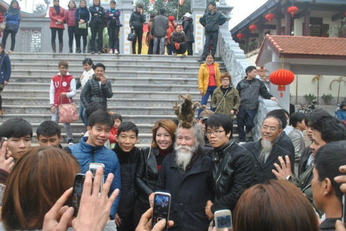 "&Ocirc;ng ti&ecirc;n" t&oacute;c b&uacute;i h&igrave;nh rồng xuất hiện ở hội Lim 11