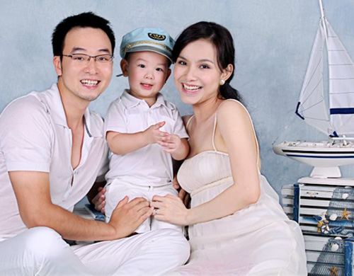 Những cặp "sao" y&ecirc;u l&acirc;u năm trong showbiz Việt 10