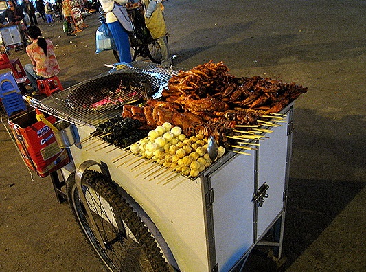 "Măm" m&oacute;n n&oacute;ng ở Đ&agrave; Lạt 7