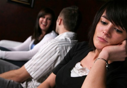 Vợ b&agrave;i binh bố trận "lột mặt nạ" chồng ngoại t&igrave;nh 1