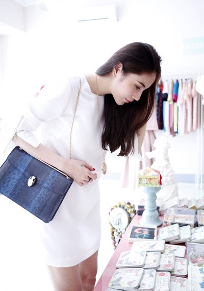 Thủy Ti&ecirc;n khoe th&acirc;n h&igrave;nh thon gọn sau khi sinh 2