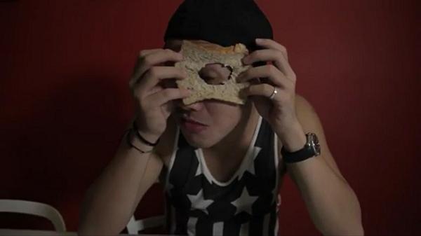 Cư d&acirc;n mạng th&iacute;ch th&uacute; với clip "50 tr&ograve; đ&ugrave;a ngốc nghếch" 6