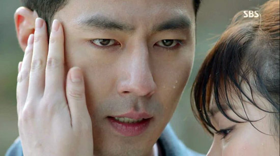 "Gi&oacute; m&ugrave;a đ&ocirc;ng" bị la &oacute; v&igrave; nhiều cảnh đụng chạm 8