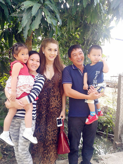 Khanh Chi L&acirc;m khoe ảnh về thăm qu&ecirc; bạn trai 2