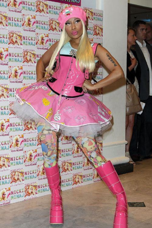 Vợ chồng Beckham dẫn đầu Top thảm họa thời trang thế kỉ 21 4