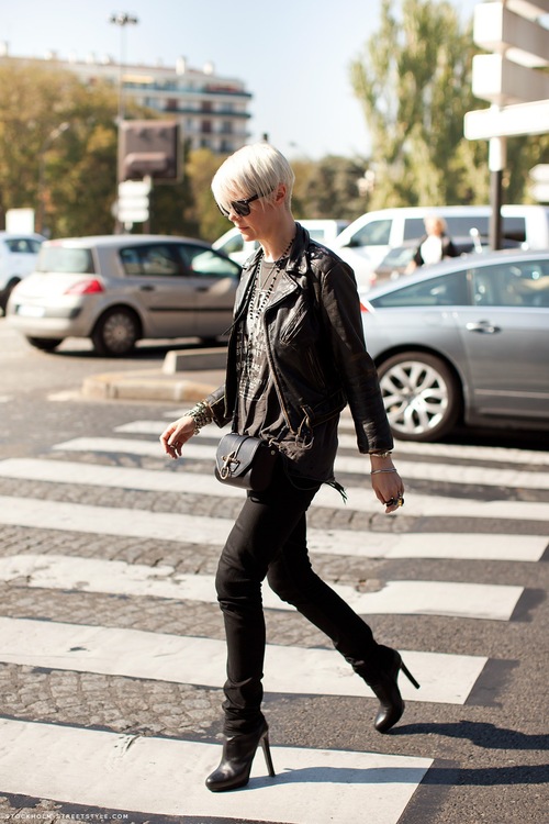 Zoom v&agrave;o phong c&aacute;ch của 10 bi&ecirc;n tập vi&ecirc;n thời trang nổi tiếng 40