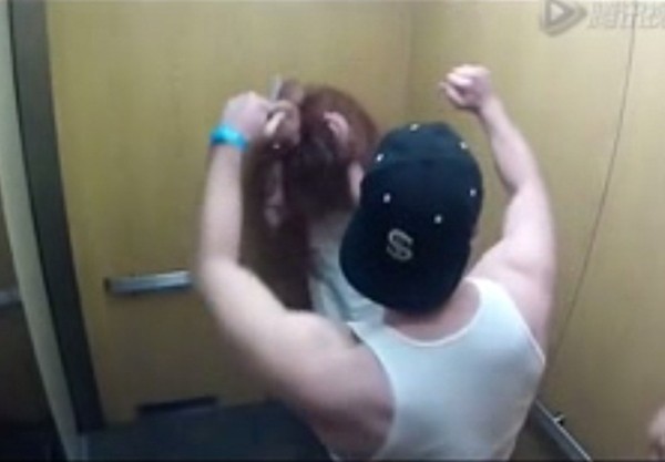 C&aacute;c clip dọa ma h&agrave;i hước nhất 13