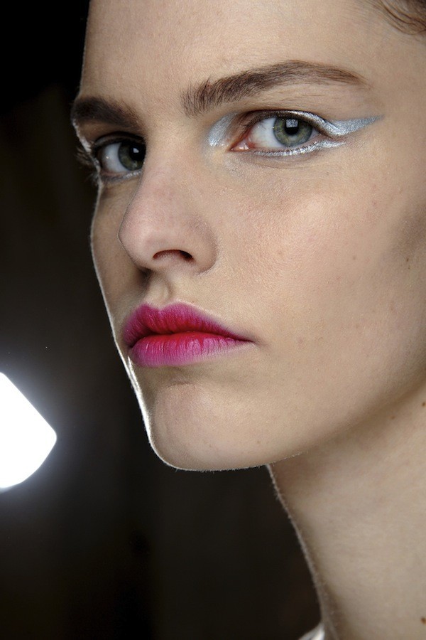 Những xu hướng trang điểm l&yacute; tưởng từ s&agrave;n diễn Thu/Đ&ocirc;ng 2013 5