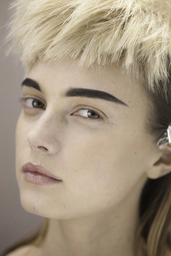 Những xu hướng trang điểm l&yacute; tưởng từ s&agrave;n diễn Thu/Đ&ocirc;ng 2013 14