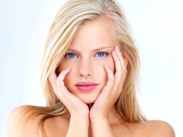 7 mẹo nhỏ gi&uacute;p bạn để mặt mộc m&agrave; vẫn xinh đẹp 2