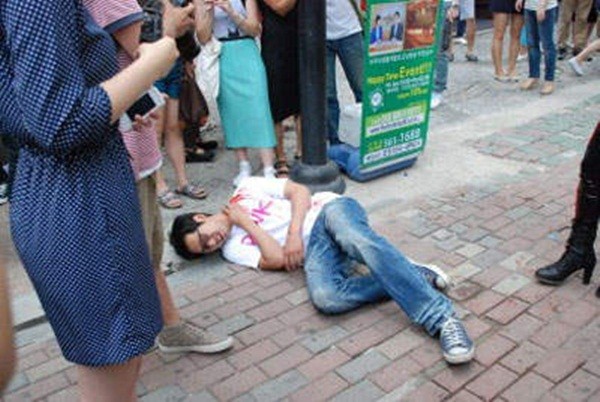 H&agrave;n Quốc: "Nữ ma c&agrave; rồng h&uacute;t m&aacute;u" xuất hiện ở Gangnam 5