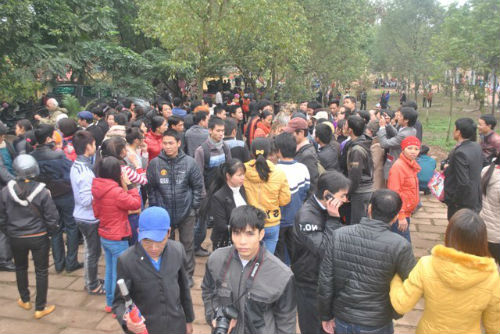 "&Ocirc;ng ti&ecirc;n" t&oacute;c b&uacute;i h&igrave;nh rồng xuất hiện ở hội Lim 8