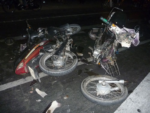 Chuyện kh&aacute;ch T&acirc;y cứu người v&agrave; sự v&ocirc; cảm của một bộ phận người Việt 3