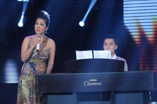 Mỹ T&acirc;m li&ecirc;n tục h&aacute;t sai lời sau nụ h&ocirc;n với Ya Suy 5