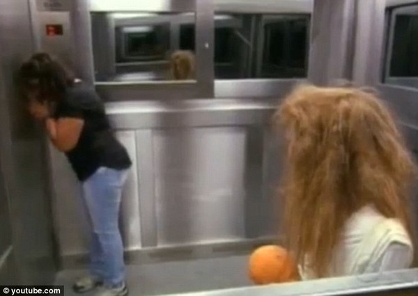 C&aacute;c clip dọa ma h&agrave;i hước nhất 6