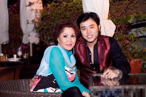 Vũ Ho&agrave;ng Việt: "Muốn ở b&ecirc;n Yvonne Th&uacute;y Ho&agrave;ng suốt đời" 1