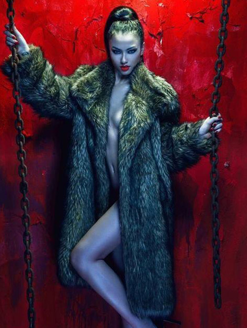 Hồng Quế lại g&acirc;y sự ch&uacute; &yacute; bằng ảnh khỏa th&acirc;n 3