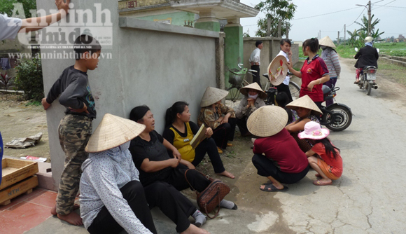 D&igrave; ruột ch&aacute;u b&eacute; 5 tuổi bị &ocirc;ng nội thi&ecirc;u sống su&yacute;t lĩnh đ&ograve;n hội đồng 7