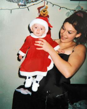 X&oacute;t xa những em b&eacute; trong h&igrave;nh h&agrave;i cụ gi&agrave; 3