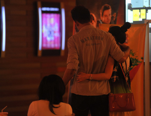 Nhật Kim Anh bị bắt gặp hẹn h&ograve; si&ecirc;u mẫu Đức Vĩnh 10