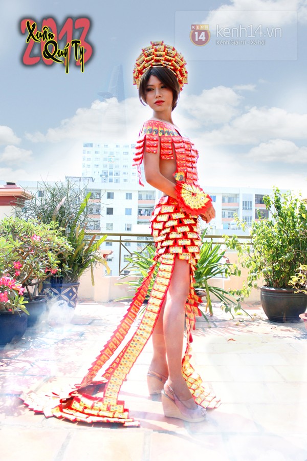 &Aacute;o d&agrave;i sexy l&agrave;m từ hơn 1.000 bao l&igrave; x&igrave; 1