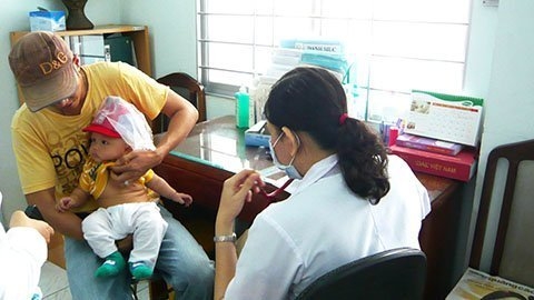 Nh&agrave; gi&agrave;u cũng kh&oacute;c v&igrave; con... suy dinh dưỡng 1