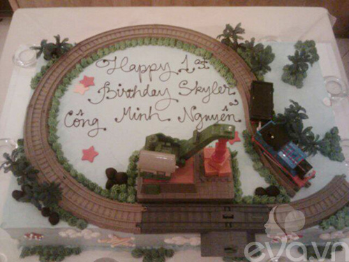 Hồng Nhung rạng rỡ khoe con trai 1 tuổi 2