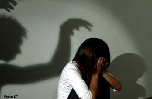 Thiếu nữ bị 8 &ldquo;y&ecirc;u r&acirc;u xanh&rdquo; x&acirc;m hại 1