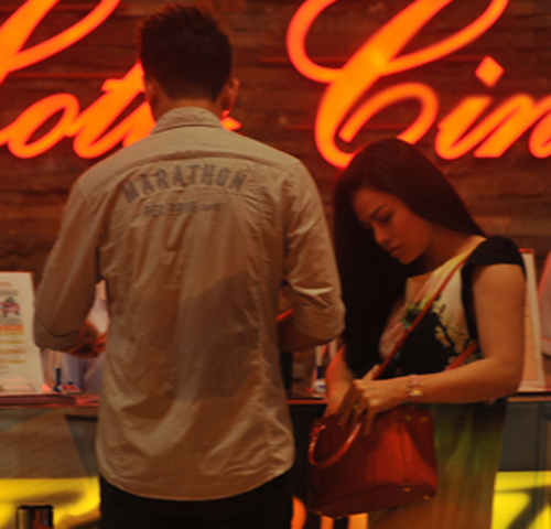 Nhật Kim Anh bị bắt gặp hẹn h&ograve; si&ecirc;u mẫu Đức Vĩnh 6