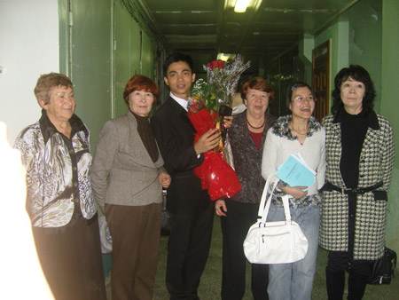 Chuyện t&igrave;nh nơi xứ tuyết của đ&ocirc;i vợ chồng Tiến sĩ Việt 3