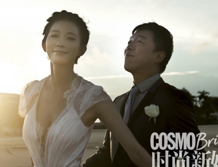 Si&ecirc;u mẫu L&acirc;m Ch&iacute; Linh h&agrave;nh động "kh&oacute; hiểu" tr&ecirc;n s&acirc;n khấu 11