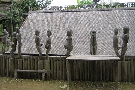 Ti&ecirc;u khiển kh&aacute;c người như đại gia Việt 3