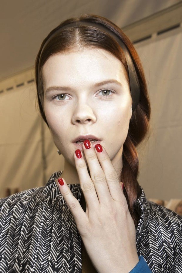 Những xu hướng trang điểm l&yacute; tưởng từ s&agrave;n diễn Thu/Đ&ocirc;ng 2013 9