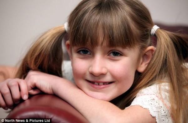 B&eacute; g&aacute;i sinh ra với một nửa tr&aacute;i tim 5