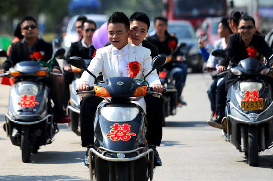 3 đ&aacute;m cưới đồng t&iacute;nh g&acirc;y "n&aacute;o loạn" Trung Quốc 16