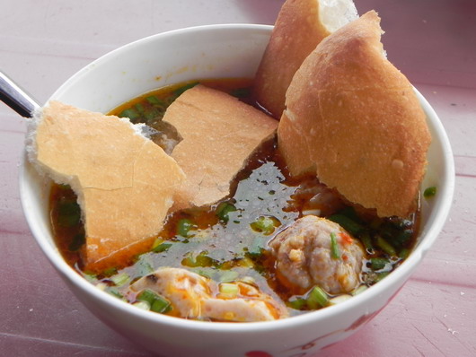 "Măm" m&oacute;n n&oacute;ng ở Đ&agrave; Lạt 6