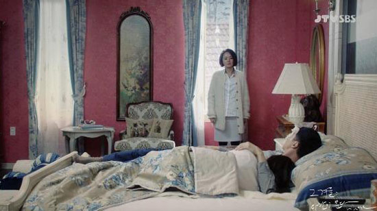 "Gi&oacute; m&ugrave;a đ&ocirc;ng" bị la &oacute; v&igrave; nhiều cảnh đụng chạm 5