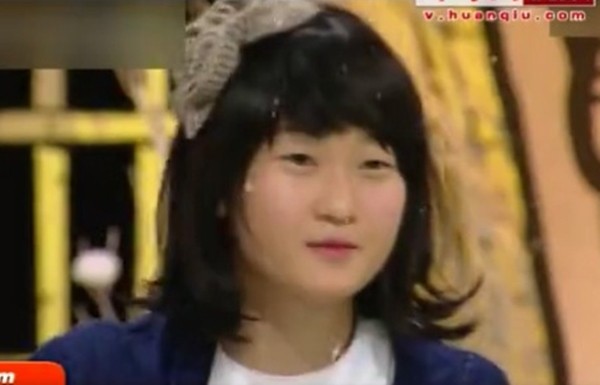 3 c&ocirc; g&aacute;i c&oacute; th&acirc;n h&igrave;nh bốc lửa nhưng mặt lại như... trẻ con tiểu học 14