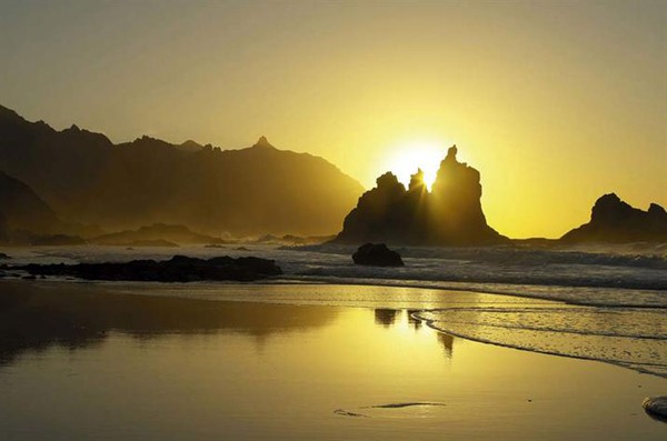 Tận hưởng th&aacute;ng 1 với những b&atilde;i biển tuyệt vời nhất thế giới 3