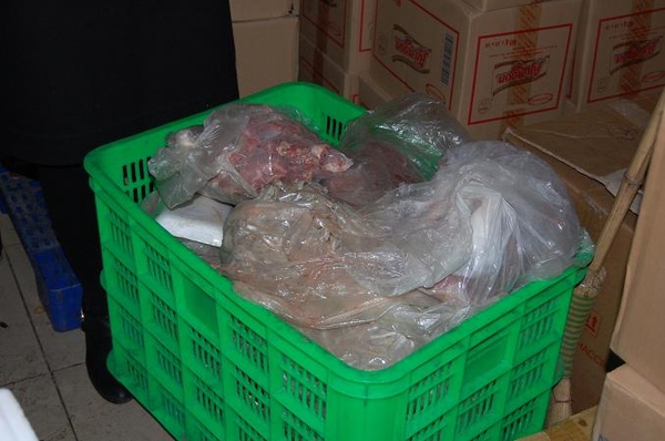 Gh&ecirc; người thịt thối rữa tại si&ecirc;u thị ở H&agrave; Nội 2