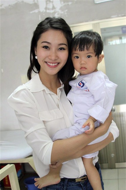 Hoa hậu Thu Thảo mơ xây nhà to cho ba mẹ 1