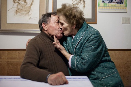Vợ chồng U90 vẫn tình cảm sau gần 60 năm chung sống 9